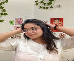 Shruti Parashar -  Beauty Influencer