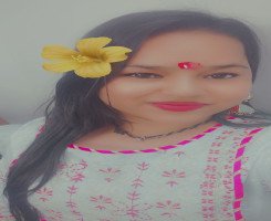 Shashi -  Fashion & Apparel Influencer